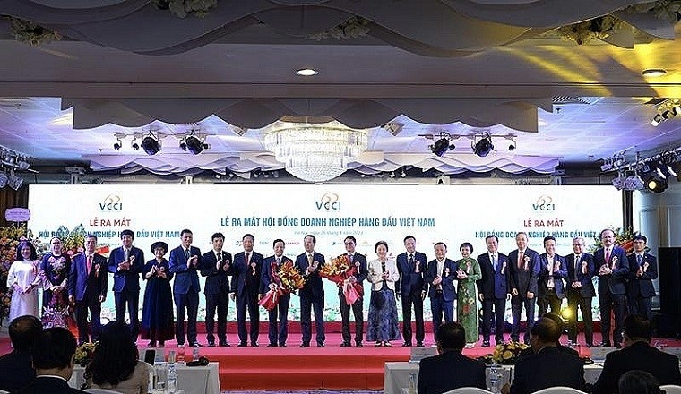 Chủ tịch nước: Đảng, Nhà nước luôn quan tâm, ủng hộ, tạo điều kiện cho sự phát triển, lớn mạnh của doanh nghiệp Việt Nam