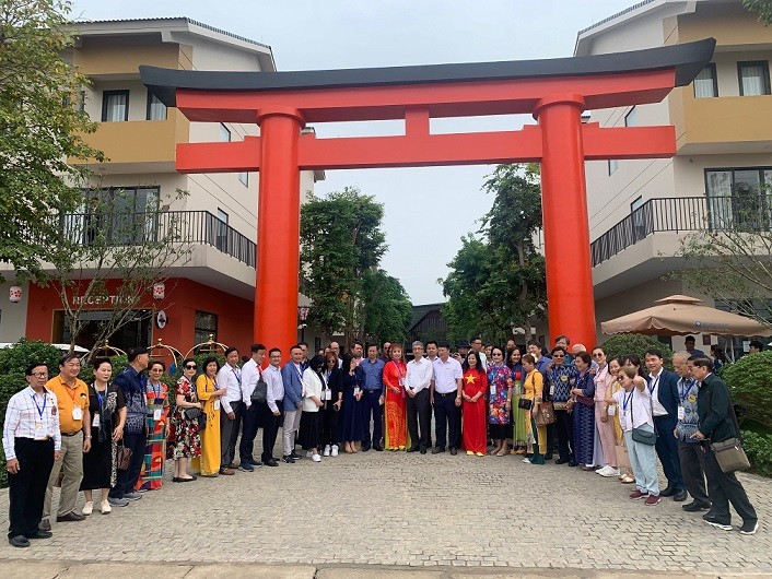 Kiều bào về thăm địa phương trọng điểm về phát triển du lịch của tỉnh Phú Thọ Kiều bào về thăm địa phương trọng điểm về phát triển du lịch của tỉnh Phú Thọ