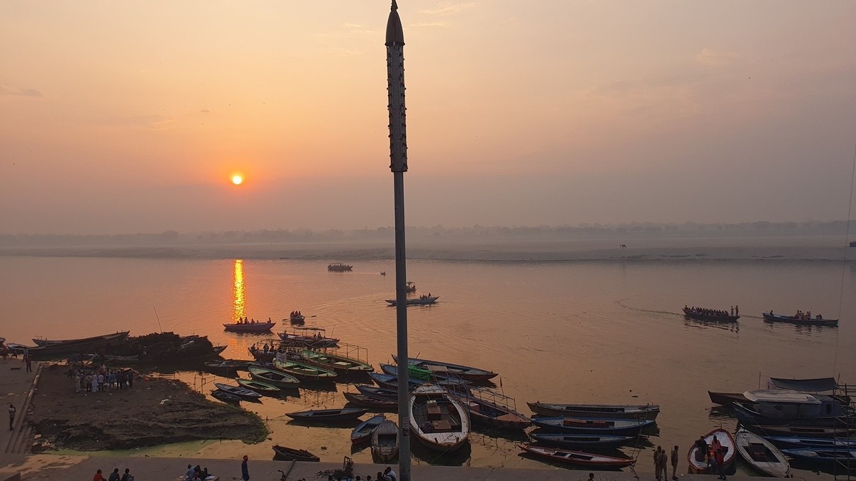 Varanasi: Thành phố linh thiêng bên bờ sông Hằng