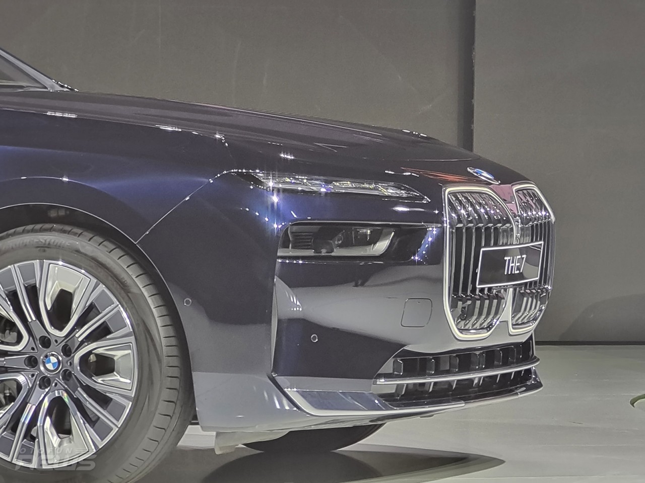 BMW 7-Series 2023 ra mắt tại Việt Nam là thế hệ mới, với hai phiên bản.