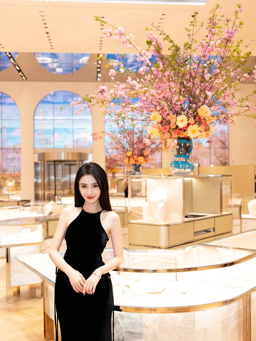 Trung Quốc: Diễn viên Angelababy