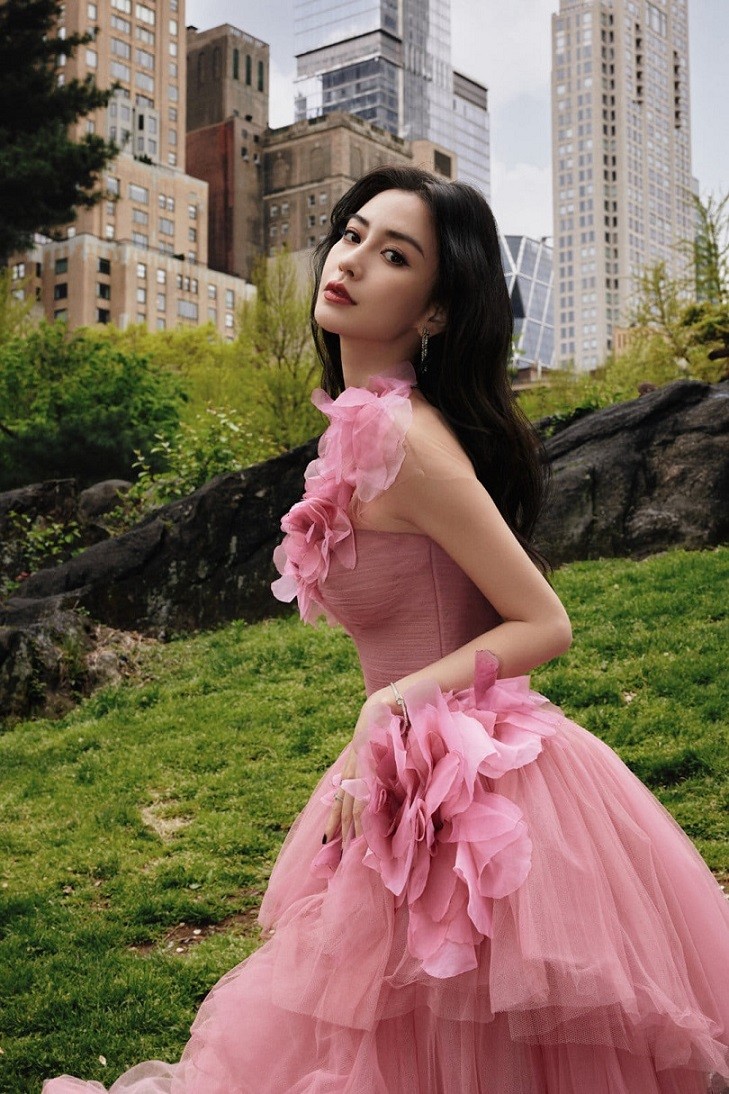 Trung Quốc: Diễn viên Angelababy