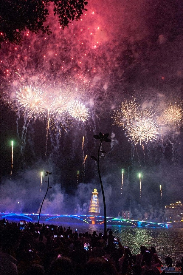 Phú Thọ: Màn pháo hoa rực rỡ đón chào ngày Giỗ Tổ Hùng Vương Phú Thọ: Màn pháo hoa rực rỡ đón chào ngày Giỗ Tổ Hùng Vương