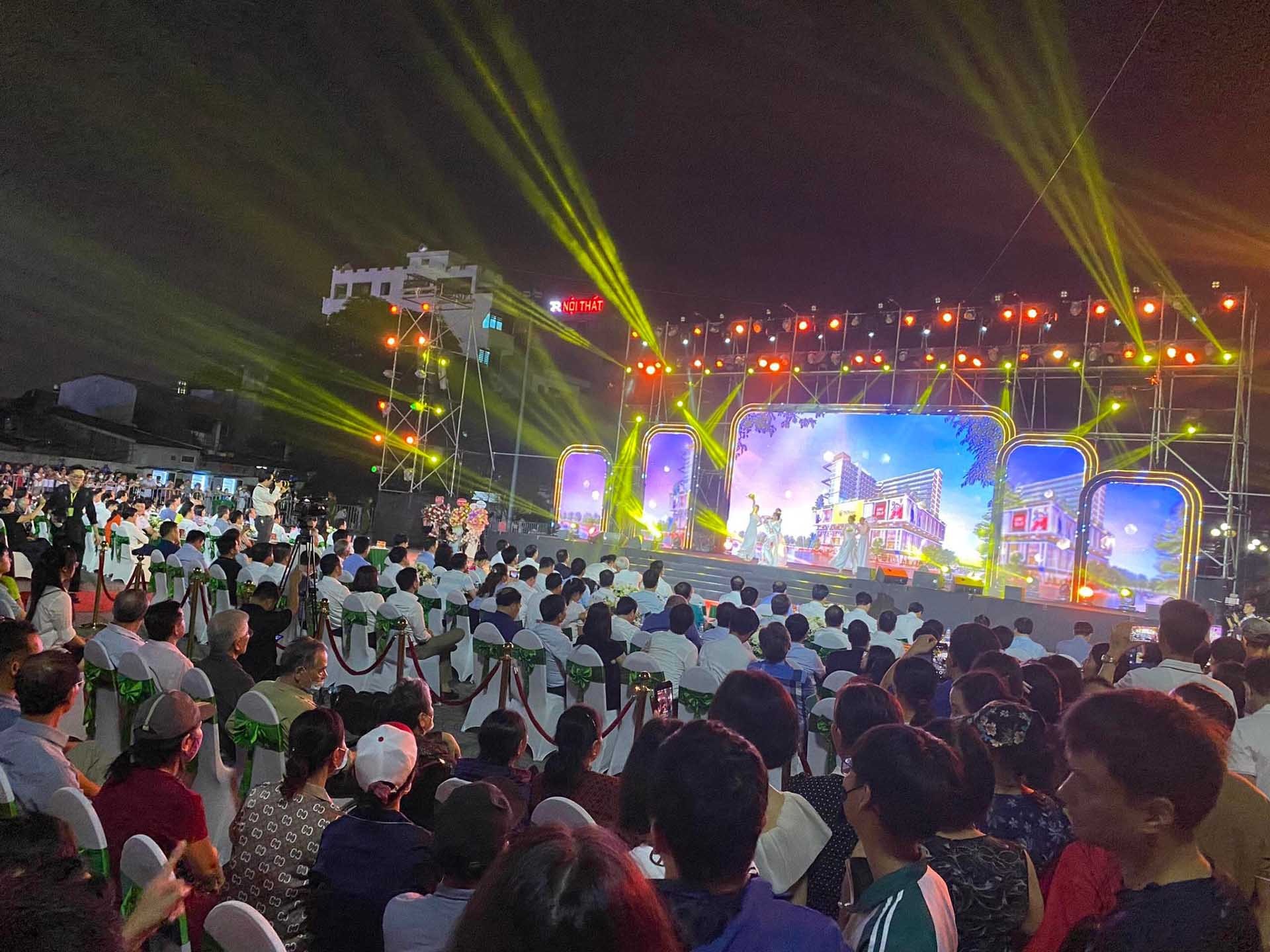 Sự kiện thu hút đông đảo người dân tham gia.