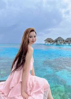 Ngắm vẻ gợi cảm của diễn viên Phan Minh Huyền