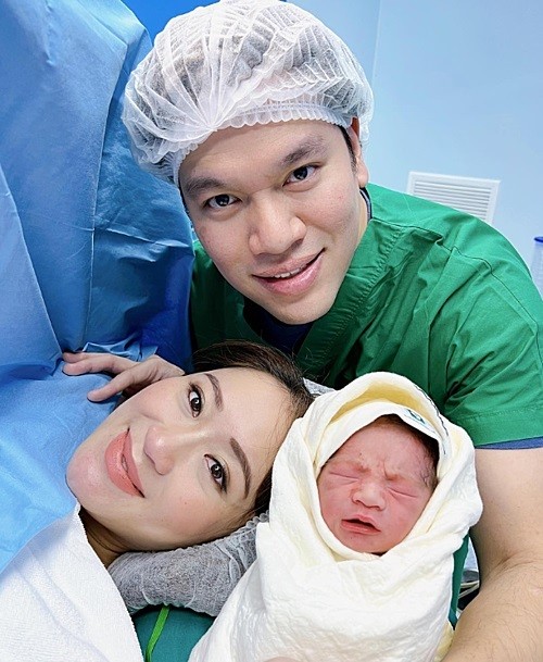 Ứng cử viên Thủ tướng Thái Lan hạ sinh con đầu lòng, khẳng định sẽ sớm quay lại tranh cử