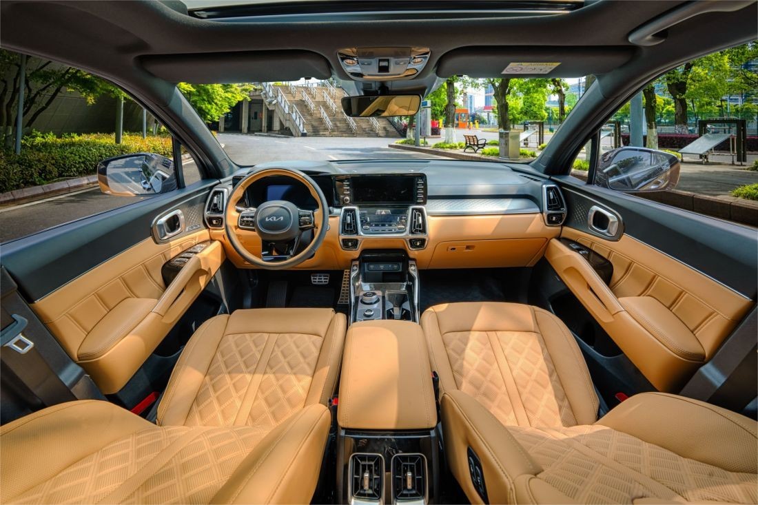 Cận cảnh Kia Sorento 2023 tại Việt Nam, giá bán từ 1,2 tỷ đồng