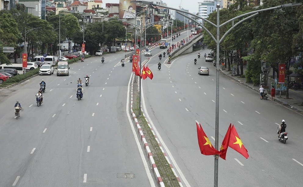 Dự báo thời tiết ngày và đêm nay (2/5): Hà Nội, Đông Bắc Bộ trưa chiều trời nắng; Tây Nguyên, Nam Bộ có nắng nóng Dự báo thời tiết ngày và đêm 31/8: Tiếp tục xuất hiện nhiều hình thái thời tiết nguy hiểm trên đất liền và trên biển