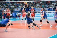 Bóng chuyền nữ Việt Nam chiến thắng bất ngờ trước đại diện Trung Quốc tại giải đấu khu vực