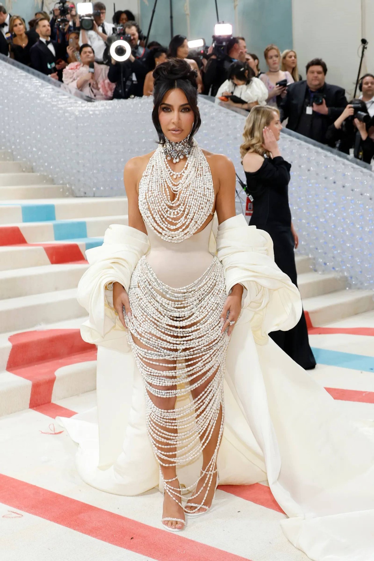 Thảm đỏ Met Gala 2023: Tôn vinh nhà thiết kế tài ba Karl Lagerfeld