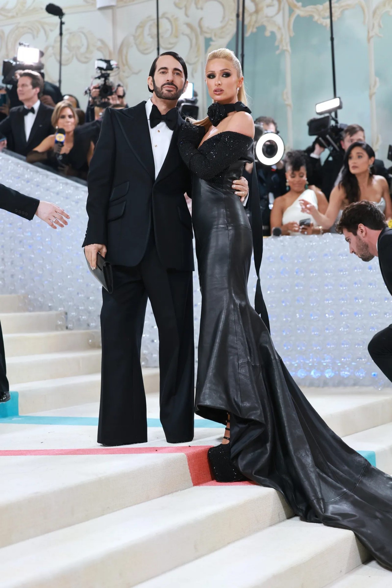 Thảm đỏ Met Gala 2023: Tôn vinh nhà thiết kế tài ba Karl Lagerfeld