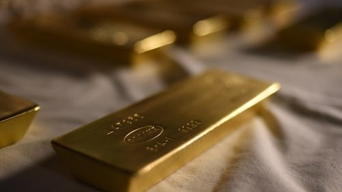 gia vang hom nay 1872023 gia vang duoc nang do boi dong usd lo lung gdp trung quoc tac dong thi truong vang sjc nam im cho thoi