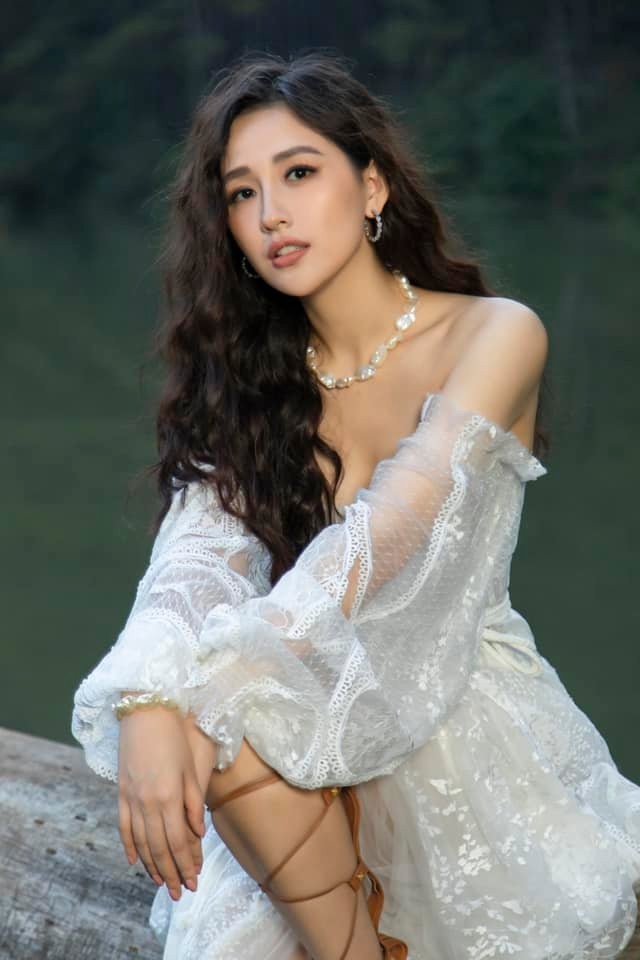 Hoa hậu Mai Phương Thúy