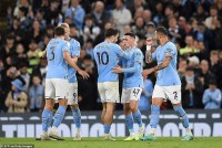 Erling Haaland lập kỷ lục ghi bàn, Man City trở lại dẫn đầu Ngoại hạng Anh