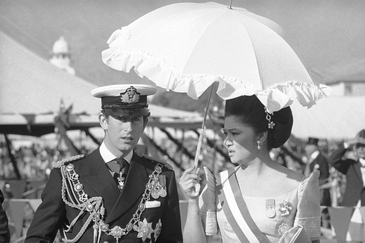 Cuộc đời của Vua Charles III: Từ hoàng tử bé đến ngai vàng