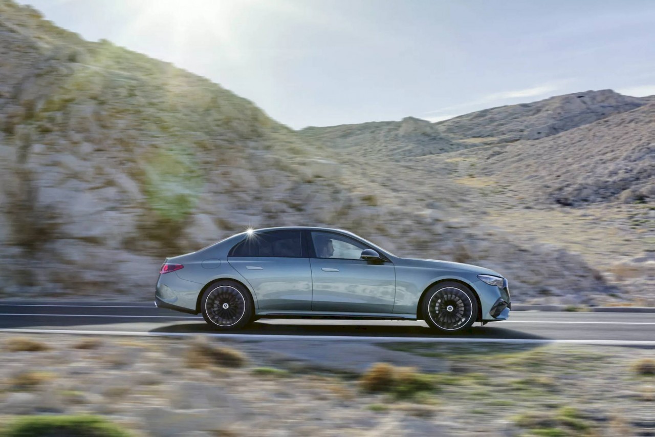 Cận cảnh chi tiết xe điện Mercedes-Benz E-Class 2024 Cận cảnh chi tiết xe điện Mercedes-Benz E-Class 2024