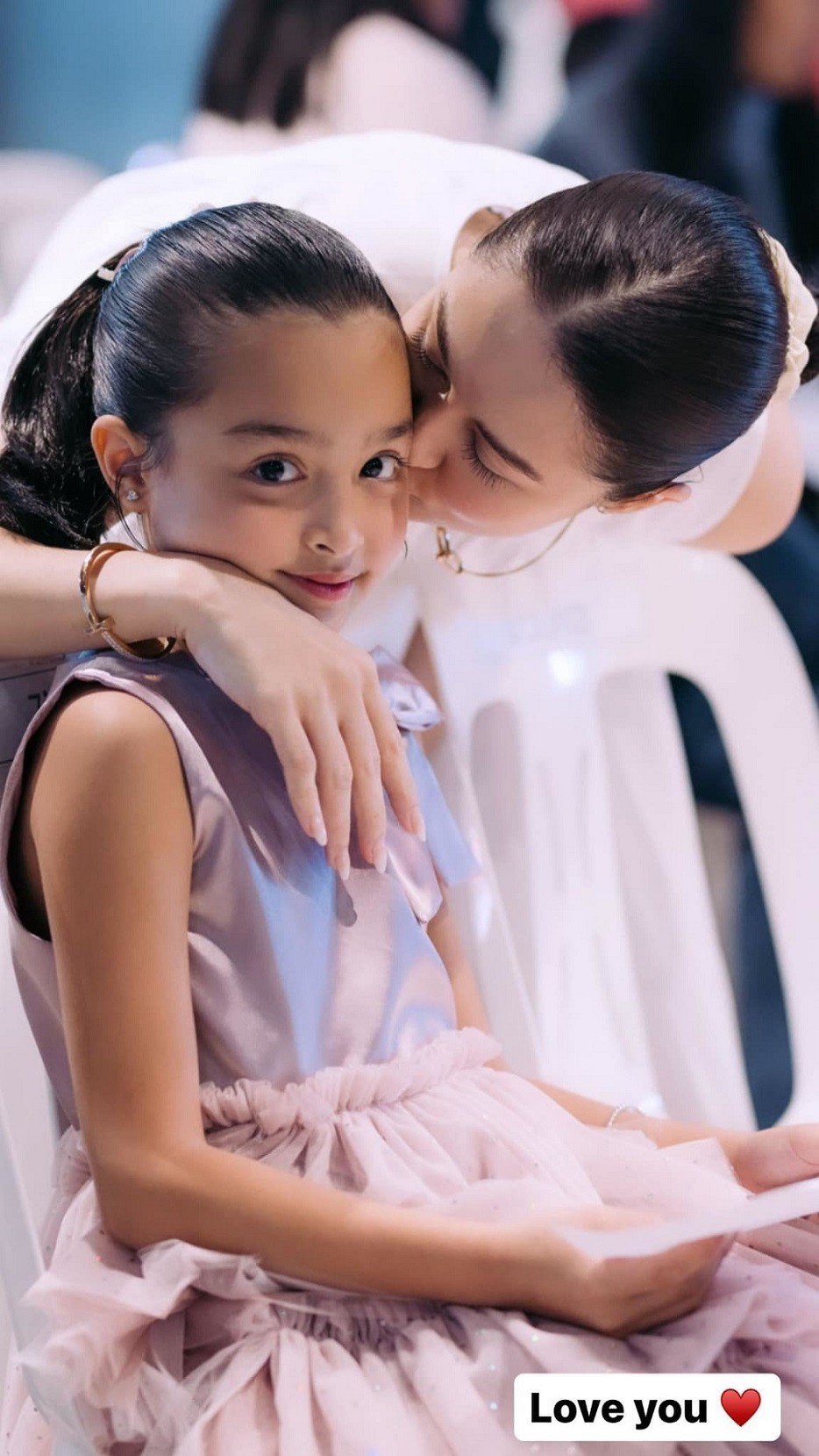 Diễn viên, mỹ nhân đẹp nhất Philippines Marian Rivera xúc động chia sẻ ảnh con gái biểu diễn piano