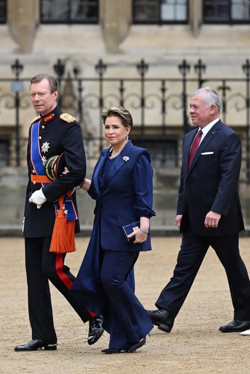 Hoàng gia và lãnh đạo các nước đến dự lễ đăng quang của Vua Charles III