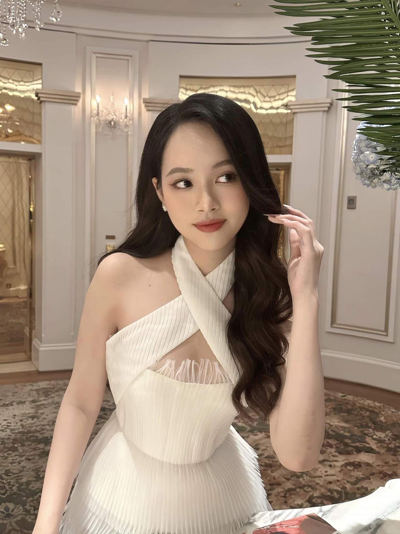 Á hậu Trịnh Thùy Linh