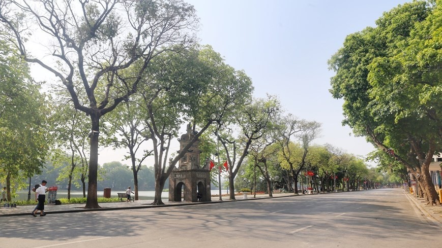 Thời tiết nắng nóng: Ngành điện hướng dẫn tăng cường sử dụng điện tiết kiệm để tránh nguy cơ sự cố