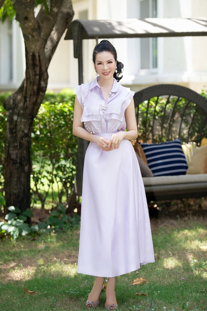 MC Thanh Mai chia sẻ bí quyết mặc đẹp, nổi bật vòng eo nhỏ, thanh lịch và sang trọng