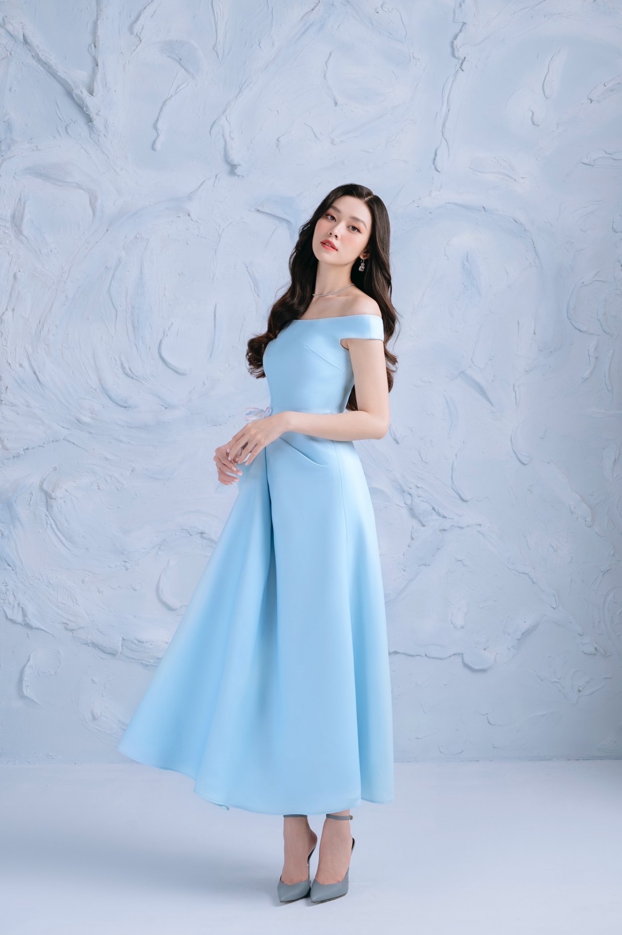 Á hậu Tường San đẹp xuất sắc trong...