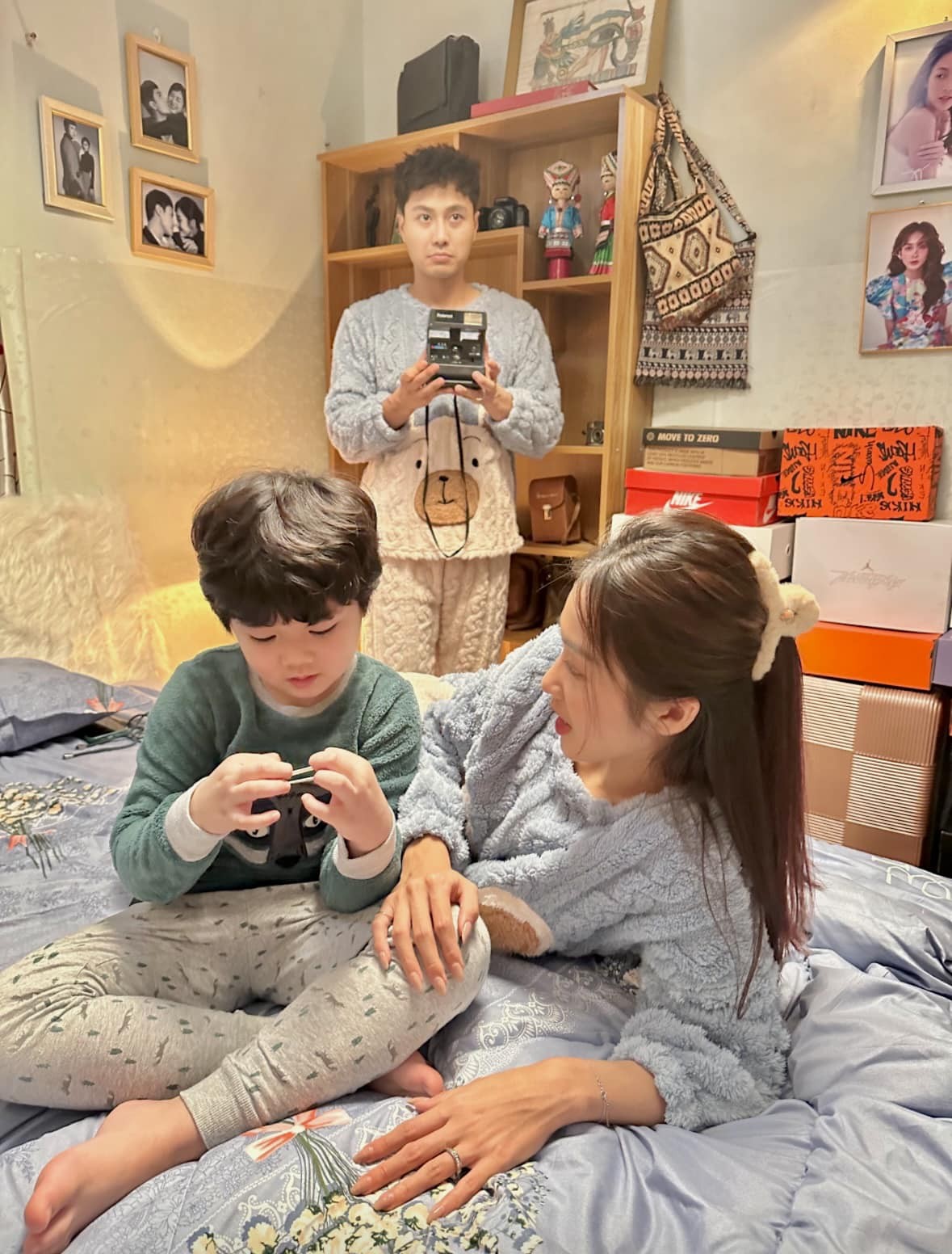 Soi hậu trường hài hước, đáng yêu phim Gia đình mình vui bất thình lình