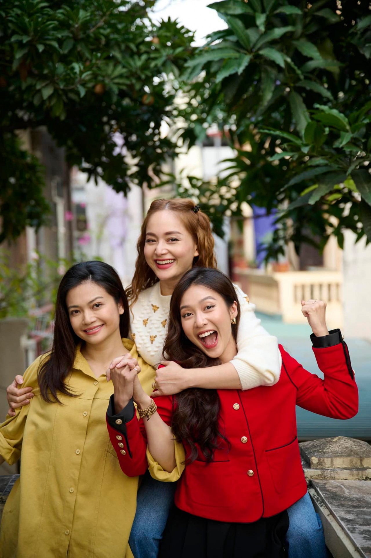 Soi hậu trường hài hước, đáng yêu phim Gia đình mình vui bất thình lình Soi hậu trường hài hước, đáng yêu phim Gia đình mình vui bất thình lình