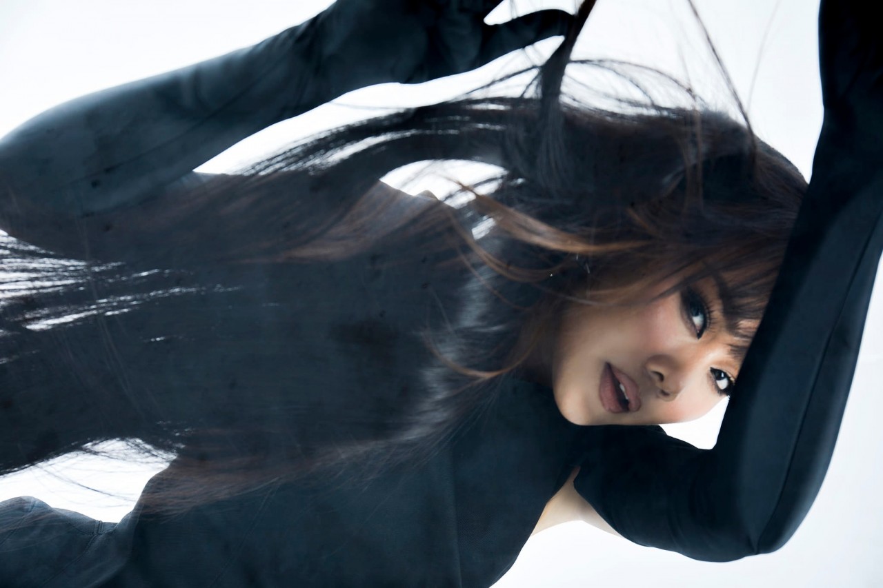 Choáng với bộ ảnh mới của siêu mẫu Thanh Hằng