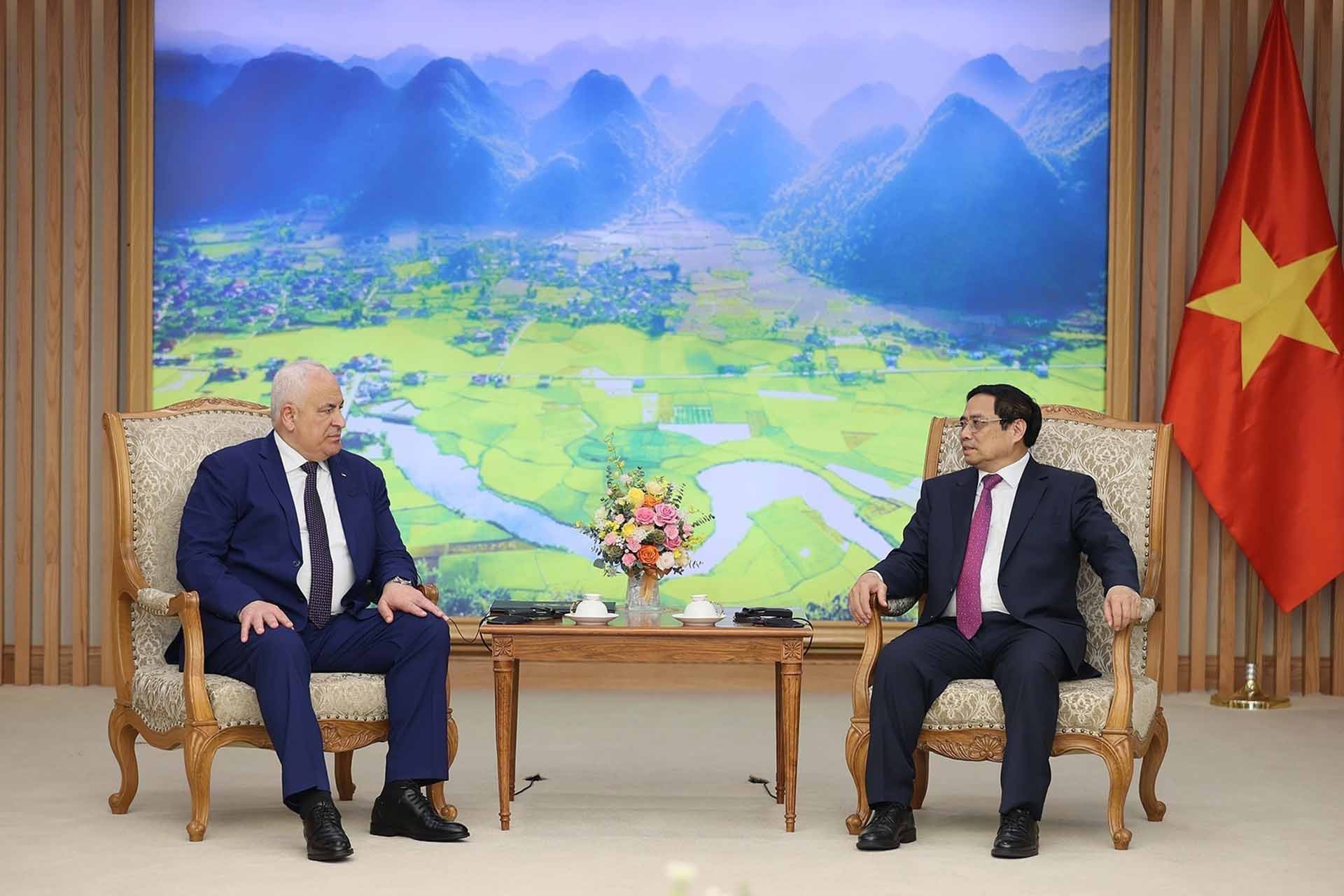 Thủ tướng Phạm Minh Chính tiếp ông Ziad Hab al-Reeh, Bộ trưởng Bộ Nội vụ Palestine. (Nguồn: TTXVN)