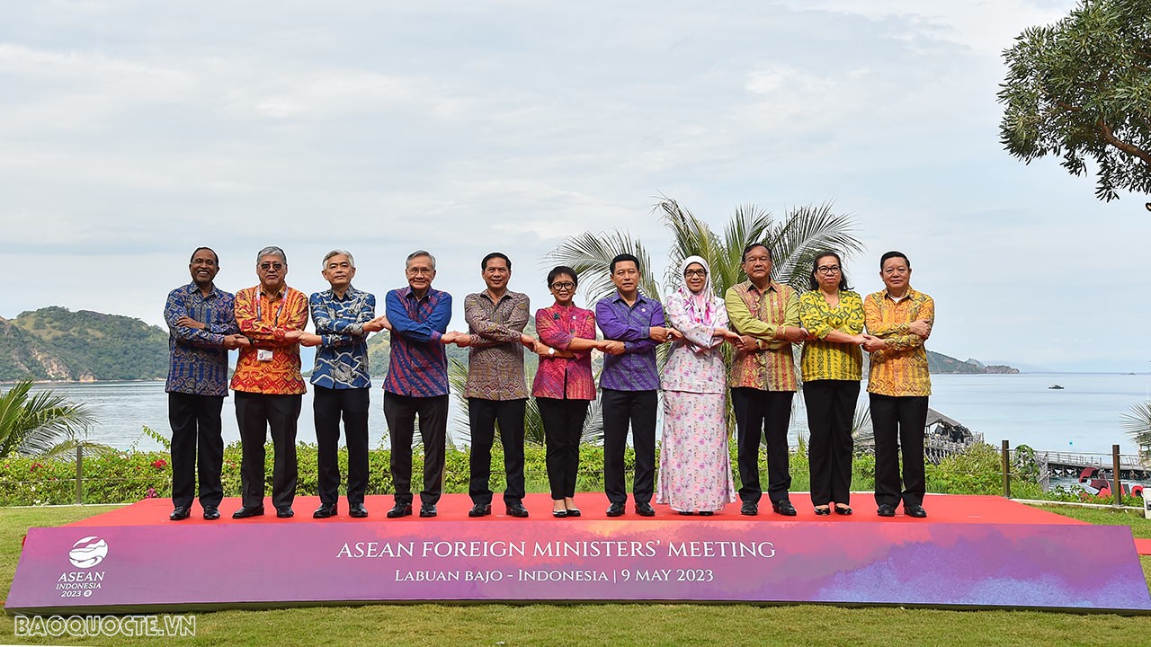 ASEAN 42: Bộ trưởng Ngoại giao Bùi Thanh Sơn dự Hội nghị Bộ trưởng Ngoại giao ASEAN