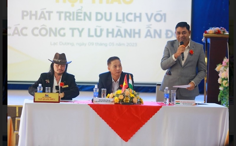 Ông Madan Mohan Sethi, Tổng lãnh sự quán Ấn Độ tại Việt Nam hoan nghênh sự tiếp đón của Tập đoàn Liên Minh. Chúng tôi sẽ ký kết hợp đồng với tập đoàn Liên Minh với hi vọng sẽ có sự hợp tác mạnh mẽ và hỗ trợ lẫn nhau cho sự phát triển du lịch của cả hai nước. Ông Madan Mohan Sethi, Tổng lãnh sự quán Ấn Độ tại Việt Nam hoan nghênh sự tiếp đón của Tập đoàn Liên Minh. Chúng tôi sẽ ký kết hợp đồng với tập đoàn Liên Minh với hi vọng sẽ có sự hợp tác mạnh mẽ và hỗ trợ lẫn nhau cho sự phát triển du lịch của cả hai nước.