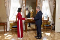 Đại sứ Phạm Thị Thanh Bình trình Thư ủy nhiệm lên Tổng thống Phần Lan