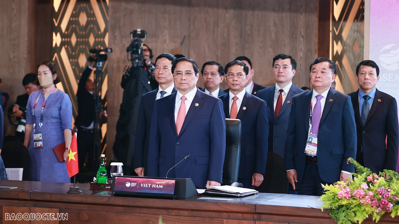 Khai mạc Cấp cao ASEAN 42 - Khi đoàn kết là sức mạnh vô địch Khai mạc Cấp cao ASEAN 42 - Khi đoàn kết là sức mạnh vô địch