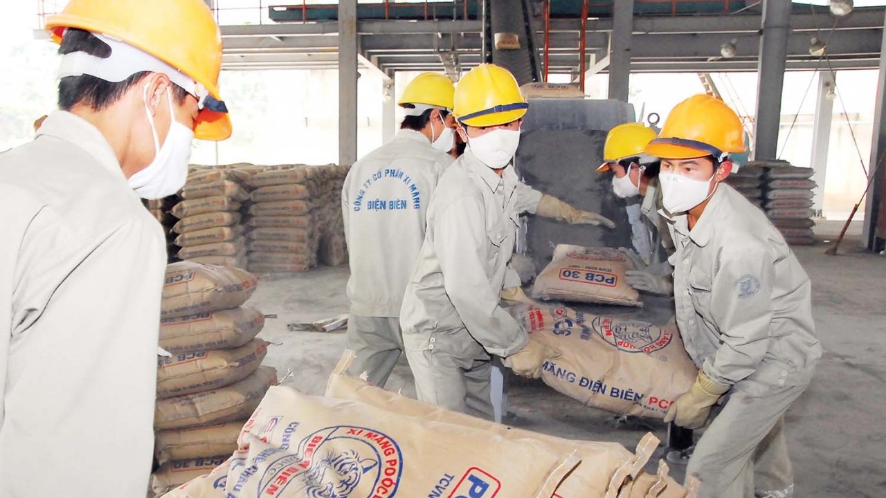 doanh nghiep khoc rong vi xuat khau xi mang giam ky luc