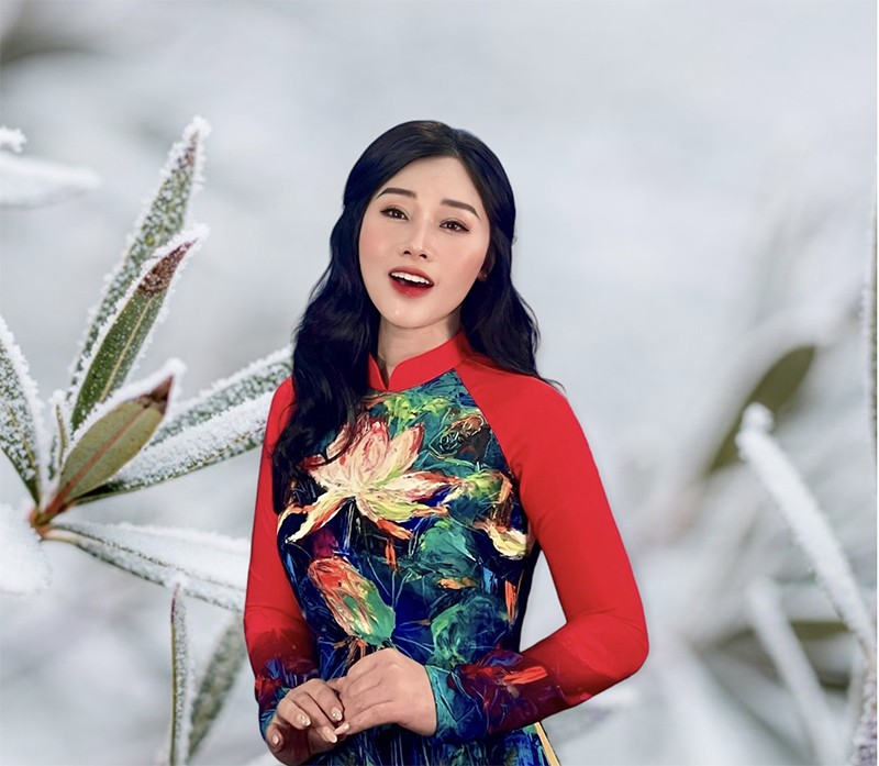 Thượng tá, NSƯT Hương Giang: Hơn 30 năm Thượng tá, NSƯT Hương Giang: Hơn 30 năm 'nặng lòng' với âm nhạc Việt