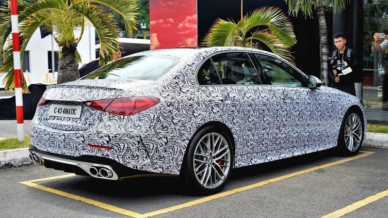 Cận cảnh xe Mercedes-AMG C43 4Matic đầu tiên lắp ráp tại Việt Nam