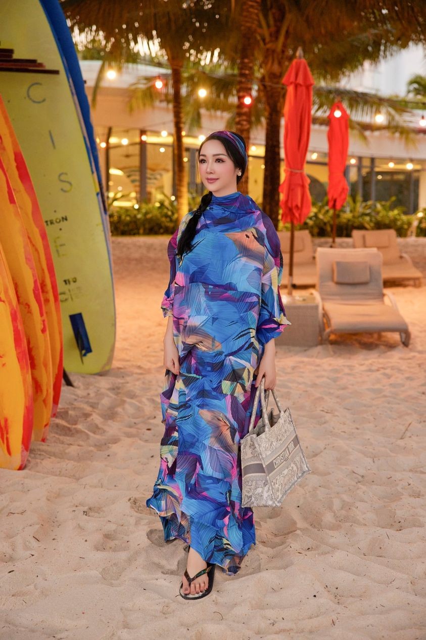 Hoa hậu Giáng My đẹp không tì vết