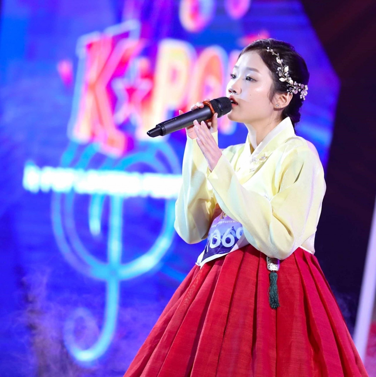 Không khí sôi động tại cuộc thi Hát và nhảy cover K-pop