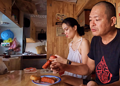 Ngôi nhà di động đầy đủ tiện nghi của cặp vợ chồng Hà Nội