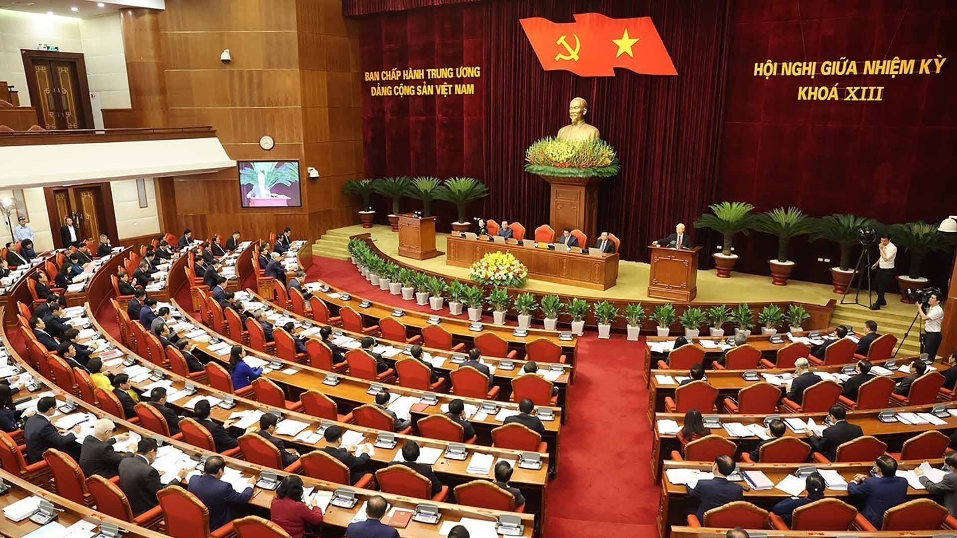 thong cao bao chi ve ngay lam viec thu nhat cua hoi nghi giua nhiem ky ban chap hanh trung uong dang khoa xiii