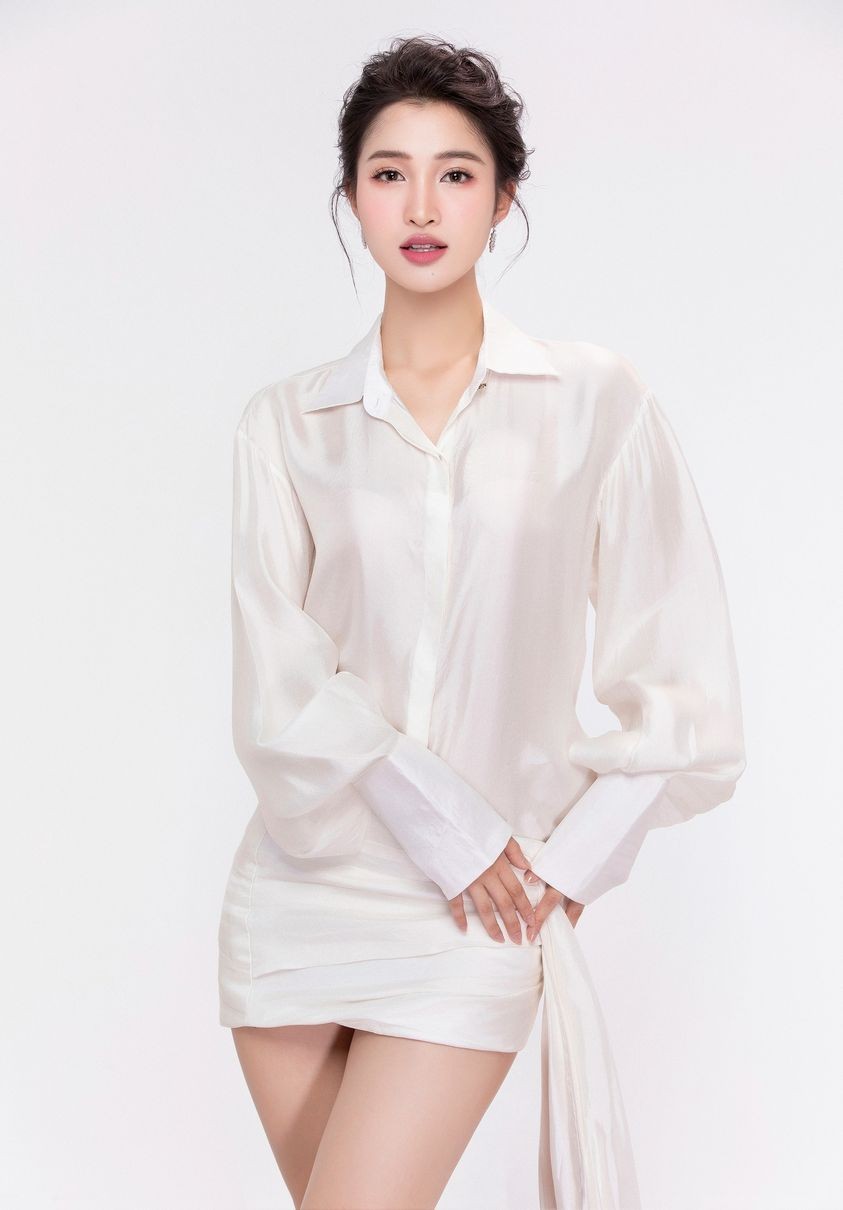 Á hậu Phương Nhi