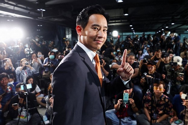 Lãnh đạo đảng MFP, ông Pita Limjaroenrat cho biết ông sẽ tìm cách xây dựng một liên minh 6 bên, trong đó sẽ bao gồm đảng Vì nước Thái. (Nguồn: Reuters)