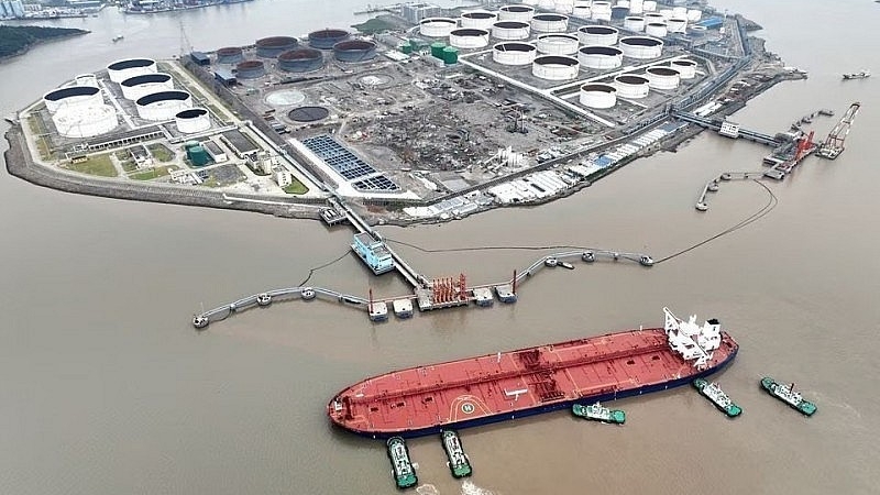 gia xang dau hom nay 142 lay lai da len doc