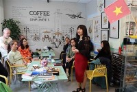 Khởi động dự án Tủ sách Việt trong nhà hàng Việt ở nước ngoài