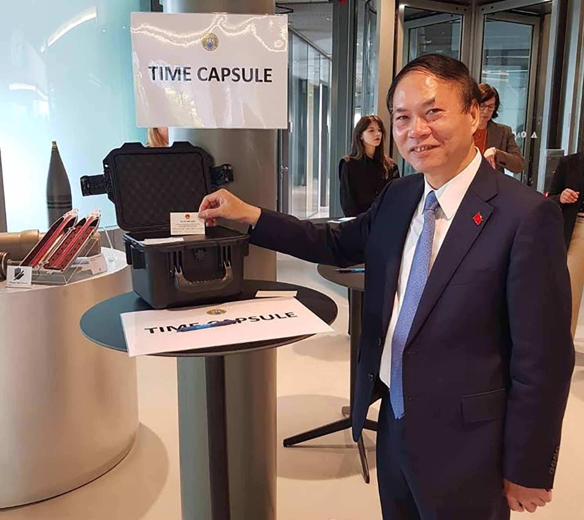 Việt Nam tham dự Hội nghị kiểm điểm 5 năm của Tổ chức Cấm vũ khí hóa học Việt Nam tham dự Hội nghị kiểm điểm 5 năm của Tổ chức Cấm vũ khí hóa học