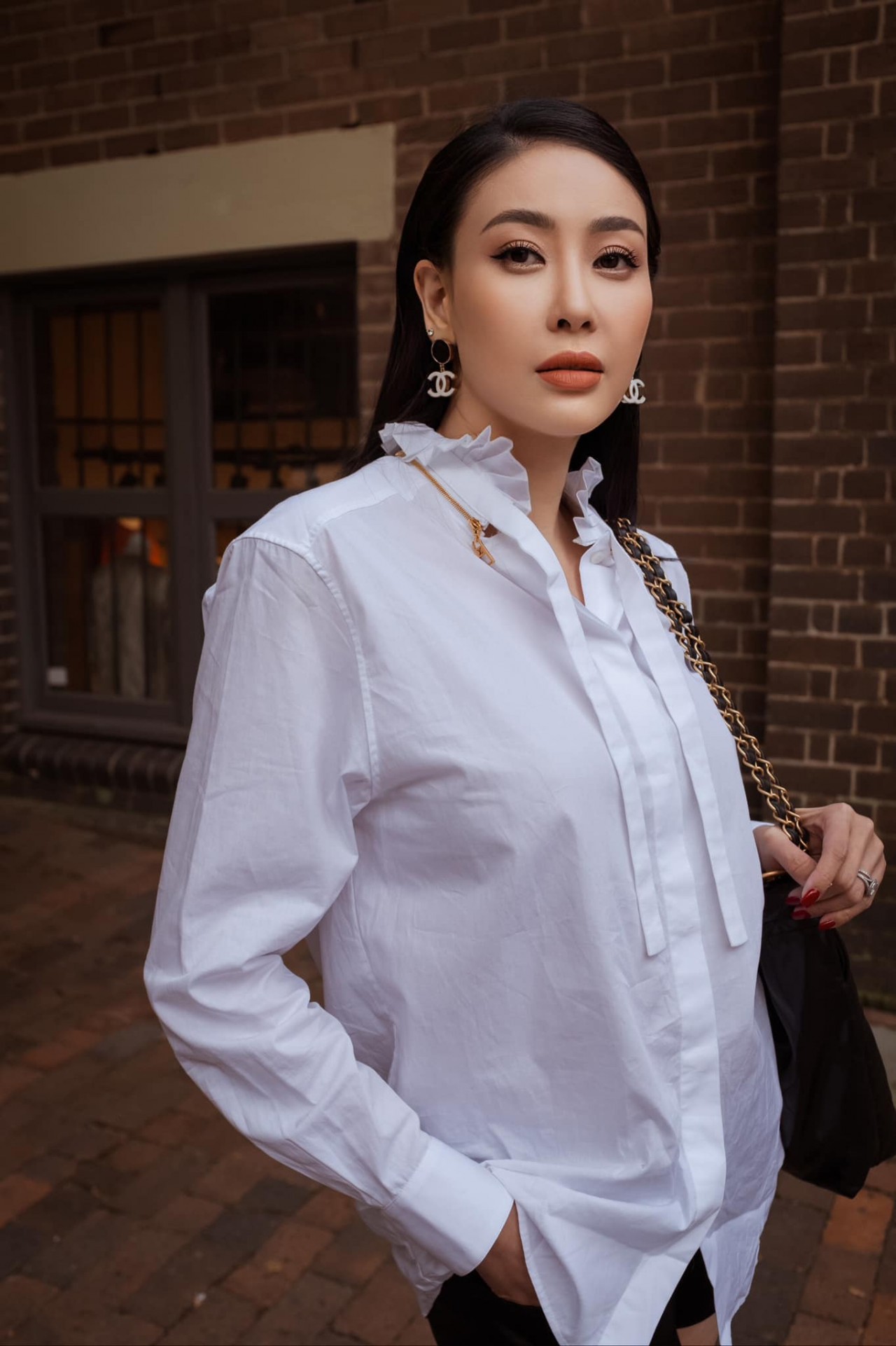 Hoa hậu Hà Kiều Anh đăng bộ ảnh mừng tuổi mới