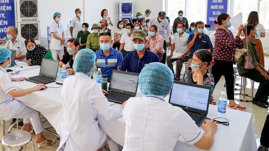 covid19 ngay 175 hon 2000 ca mac moi 853 ca khoi benh va 75 benh nhan dang tho oxy