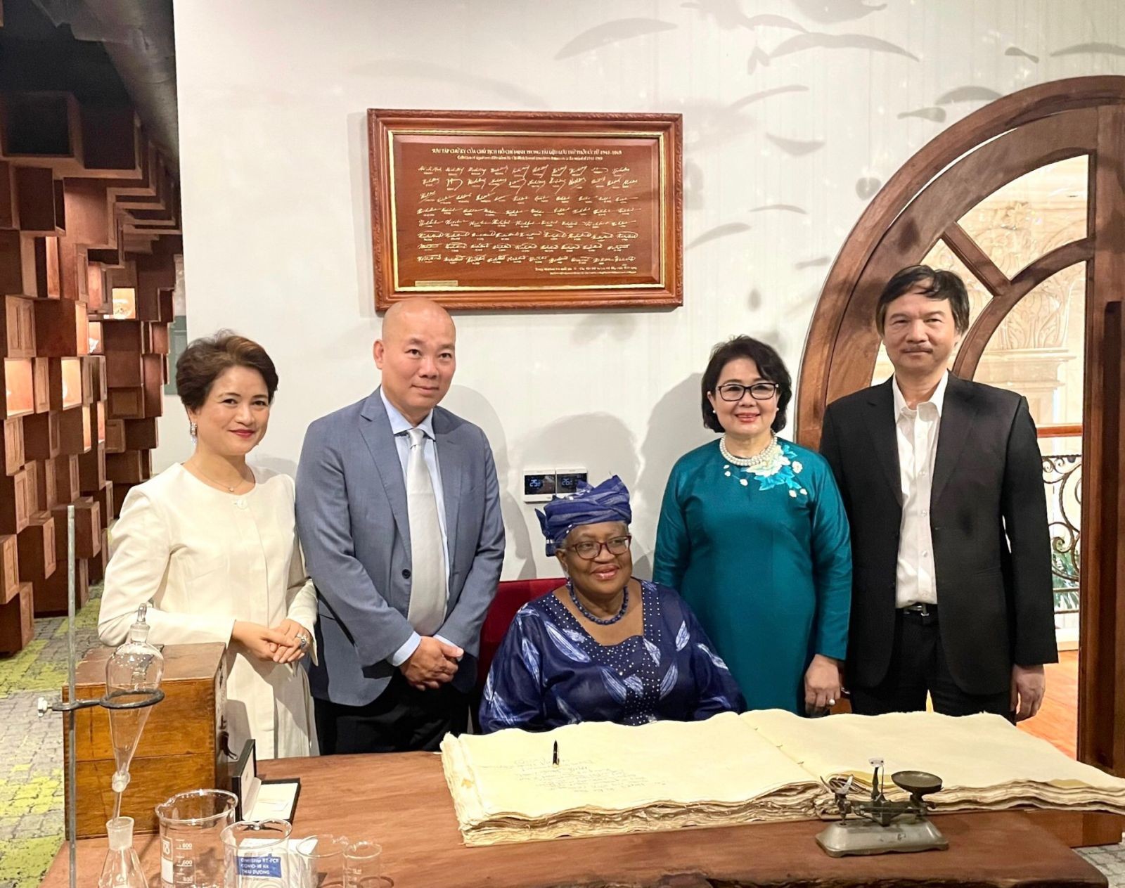 50 nữ doanh nhân Việt Nam gặp gỡ và đối thoại với Tổng giám đốc WTO 50 nữ doanh nhân Việt Nam gặp gỡ và đối thoại với Tổng giám đốc WTO