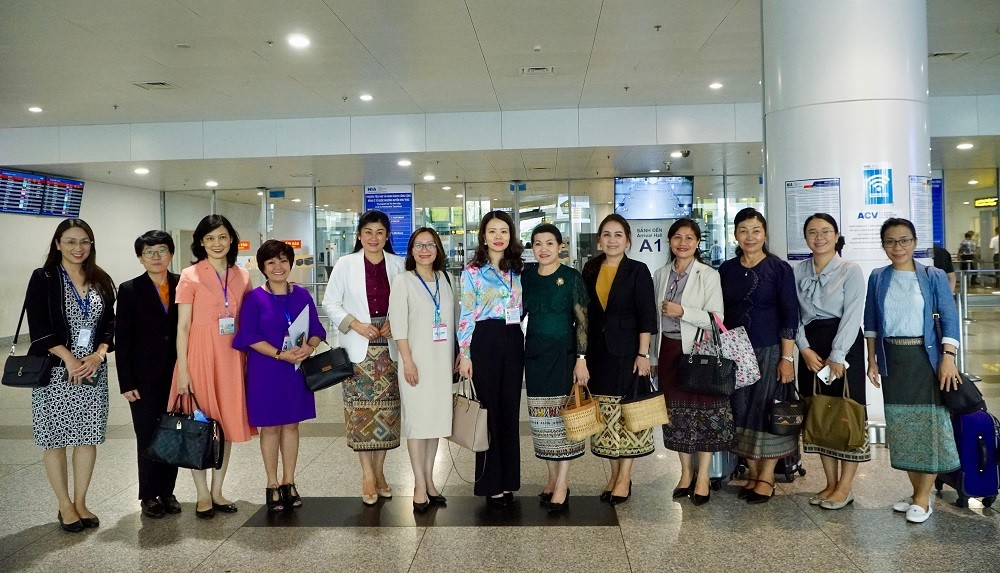 Phu nhân Phó Thủ tướng, Bộ trưởng Ngoại giao Lào thăm Việt Nam